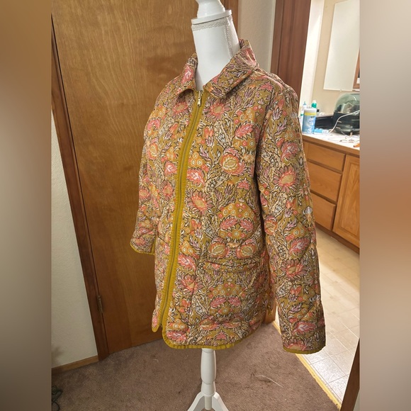 Isaac Mizrahi Women's Floral Reversible Quilted Teddy Jacket - Yellow and Pink - Picture 2 of 10